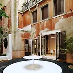 Pw - A Contemporary Jewel In Palazzo Widmann Διαμέρισμα *