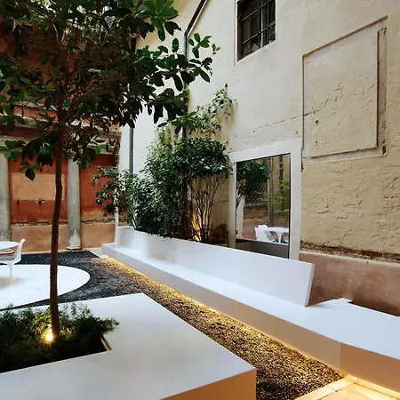 Pw - A Contemporary Jewel In Palazzo Widmann Апартаменты
