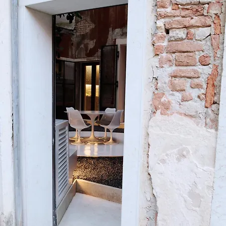 Pw - A Contemporary Jewel In Palazzo Widmann Апартаменты